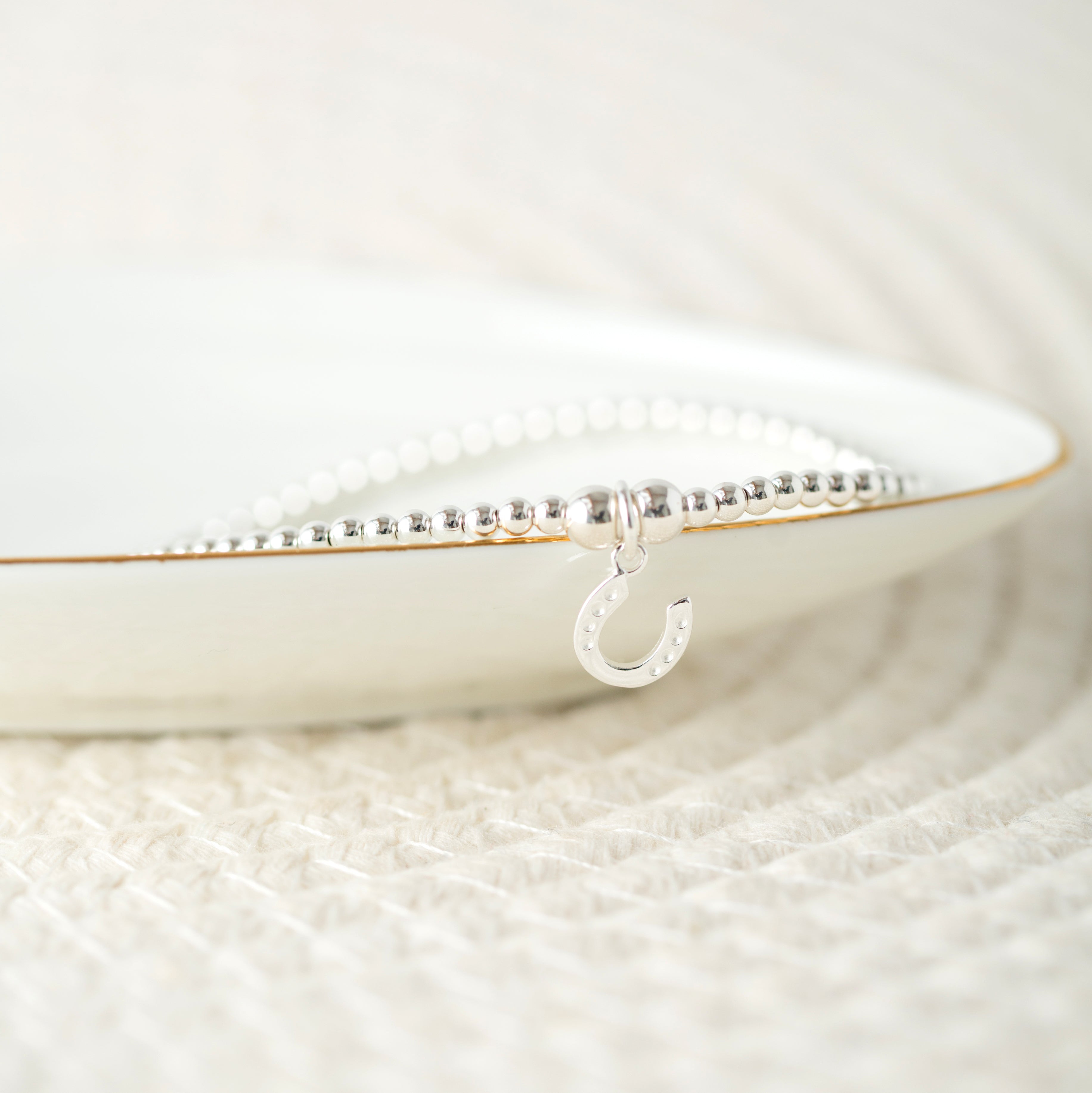 Horse shoe beaded bracelet