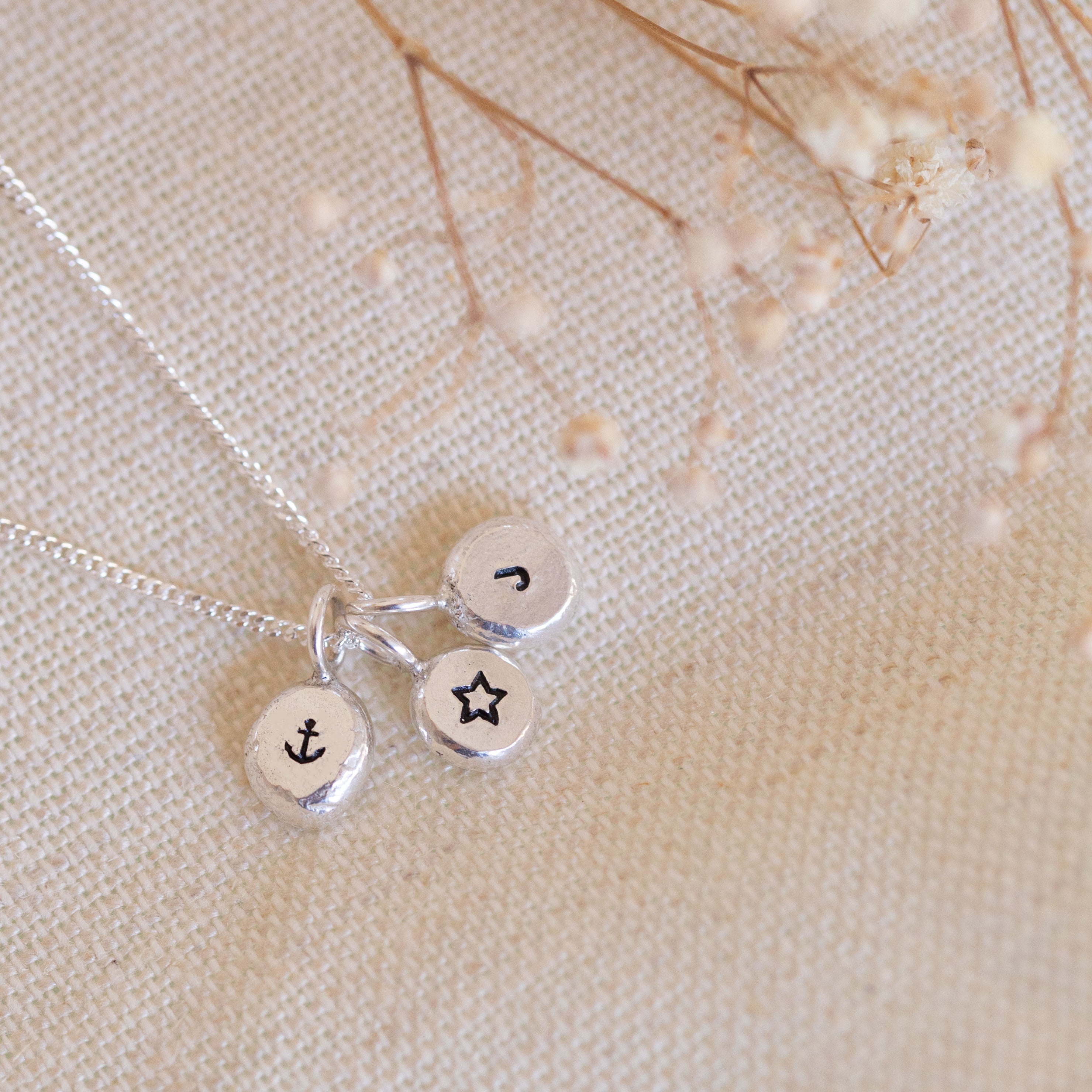 Pebble necklace