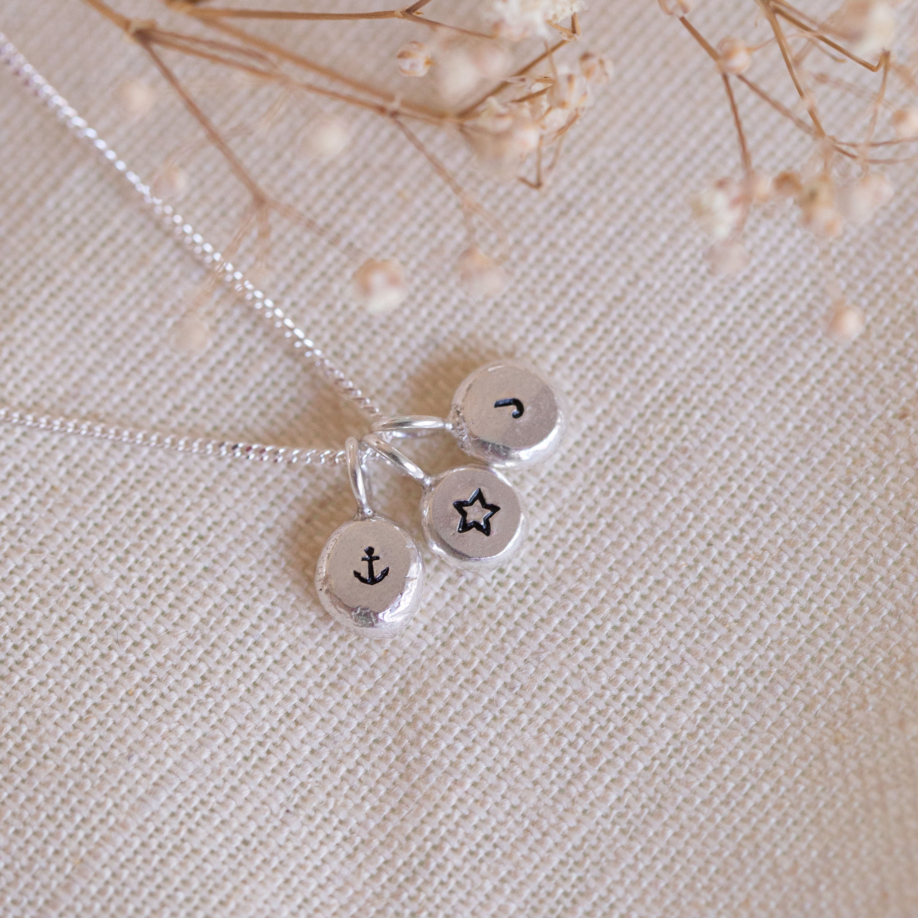 Pebble necklace