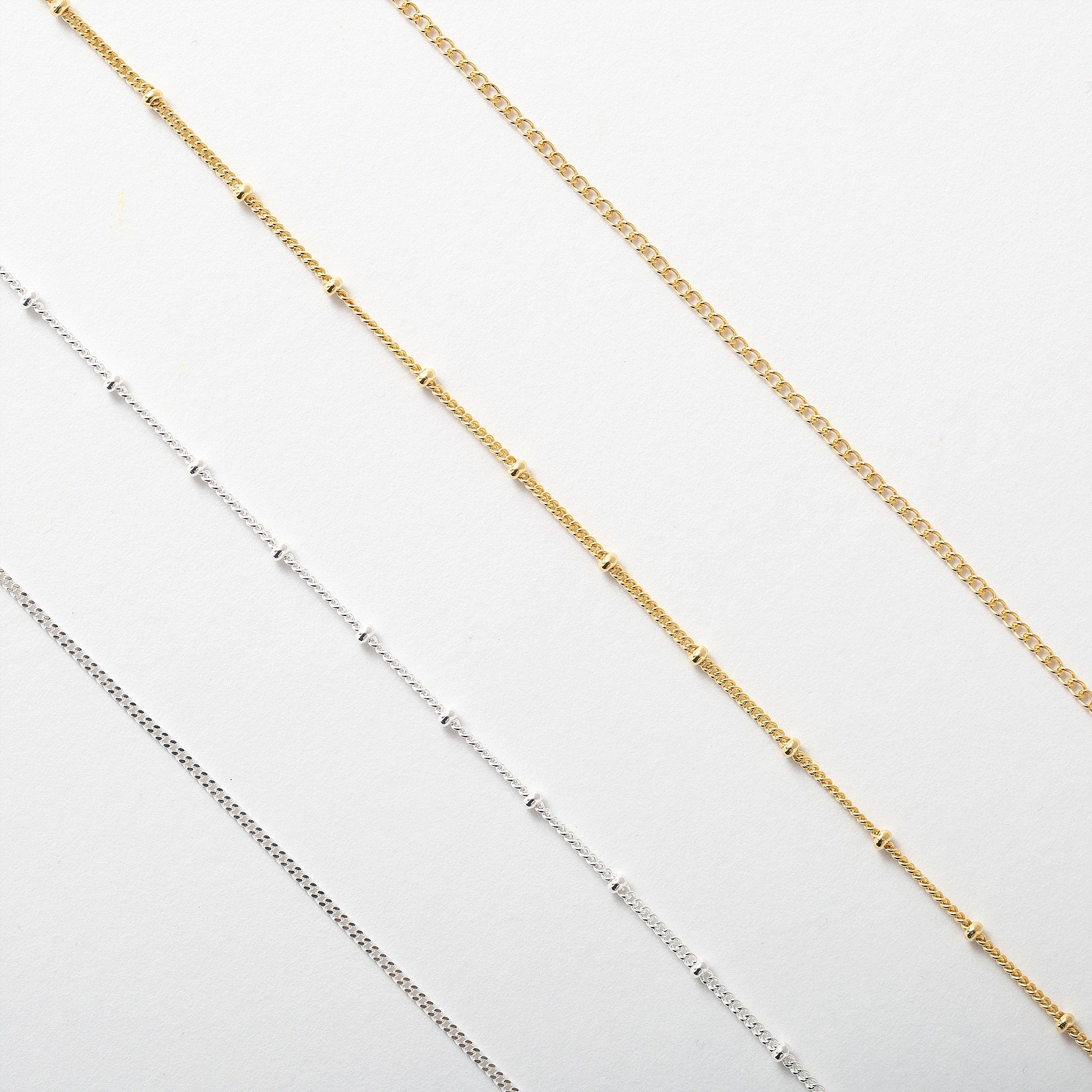 Bumble bee & personalised mini disc necklace