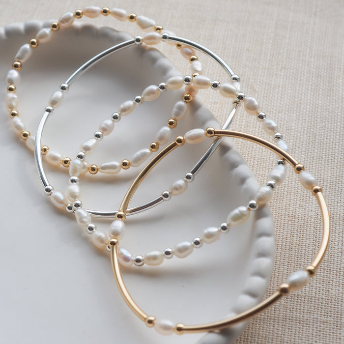 Gold pearl bracelet