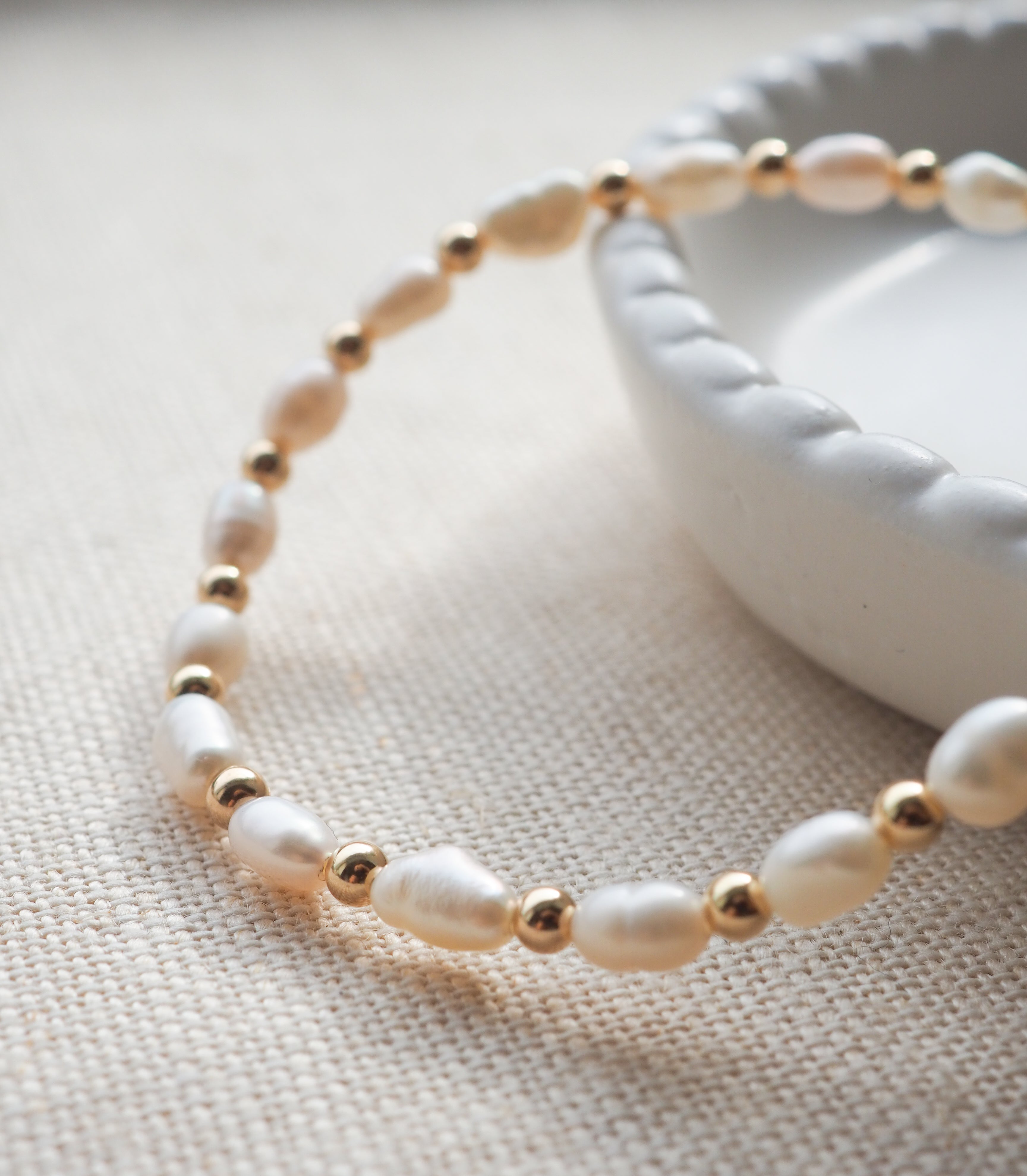 Gold pearl bracelet