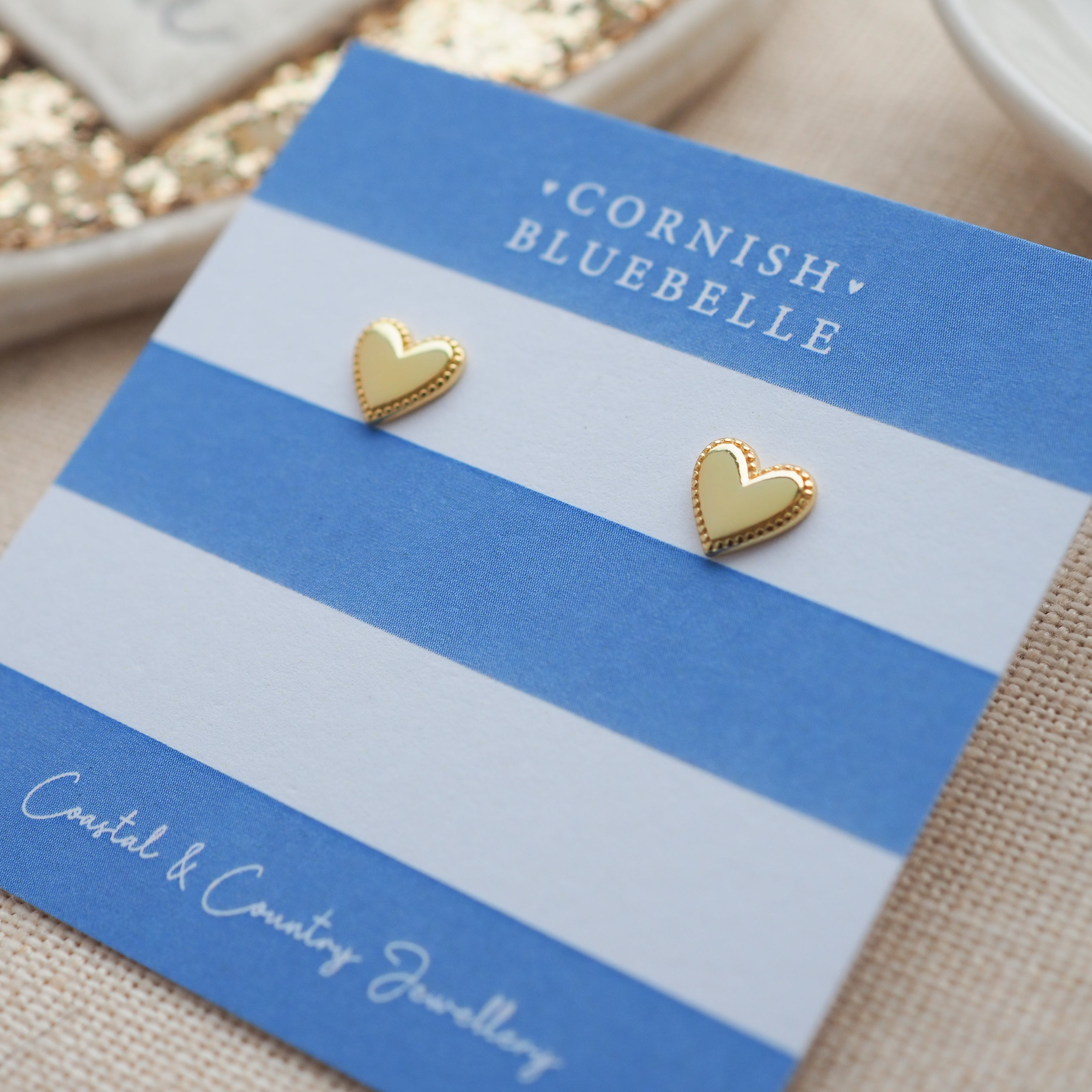 Dainty heart studs