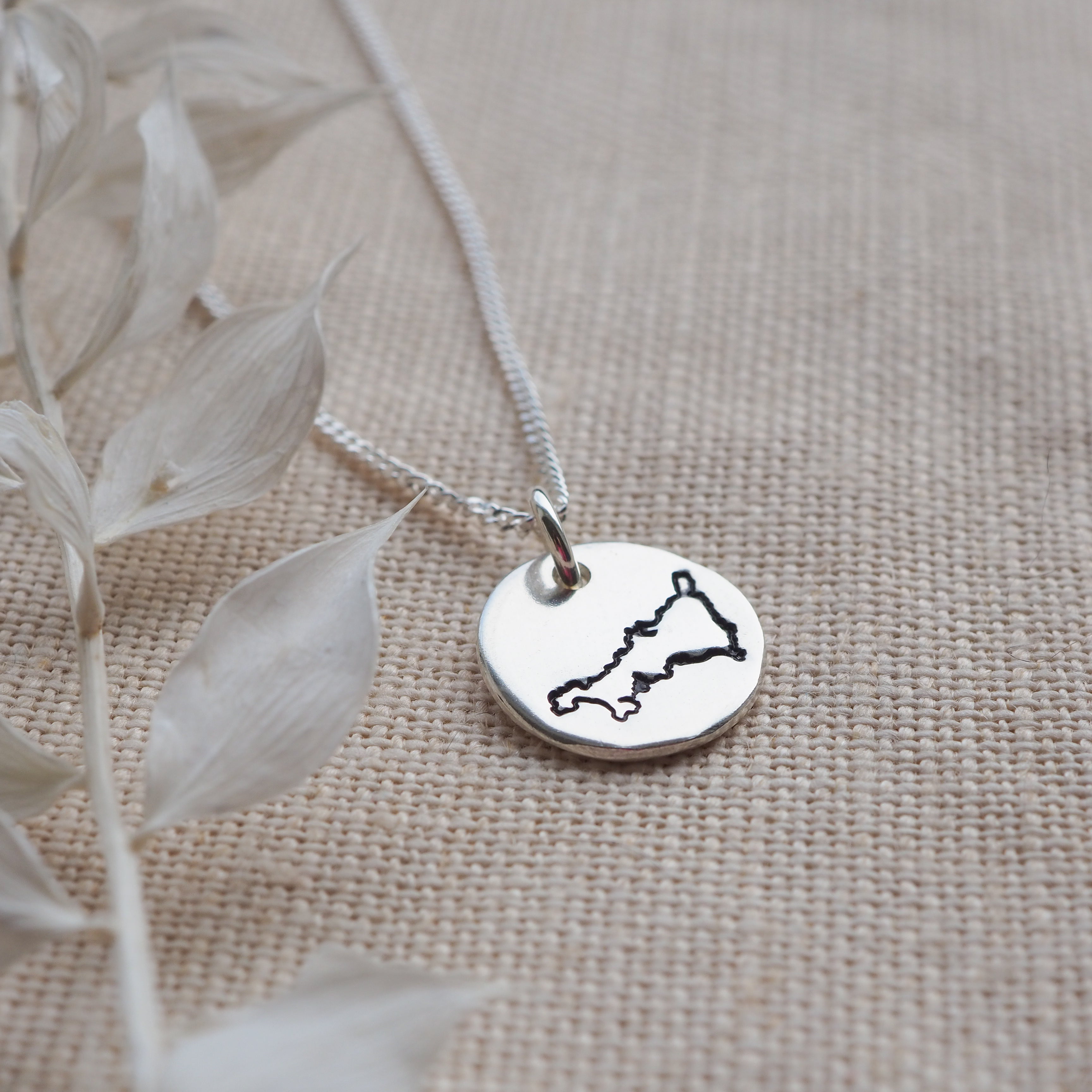 Cornwall silver midi disc necklace