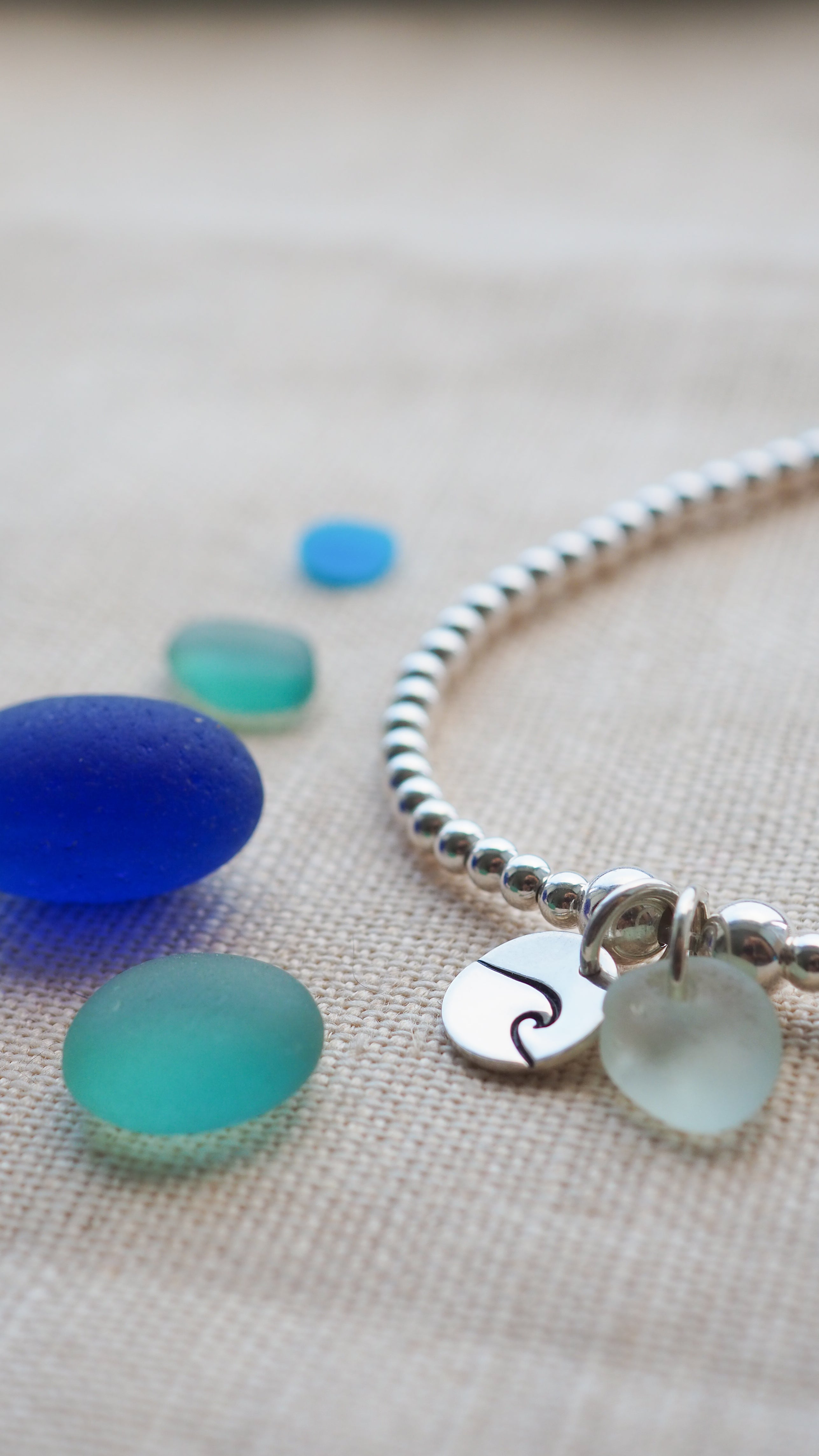 Wave & sea glass mini silver disc beaded bracelet