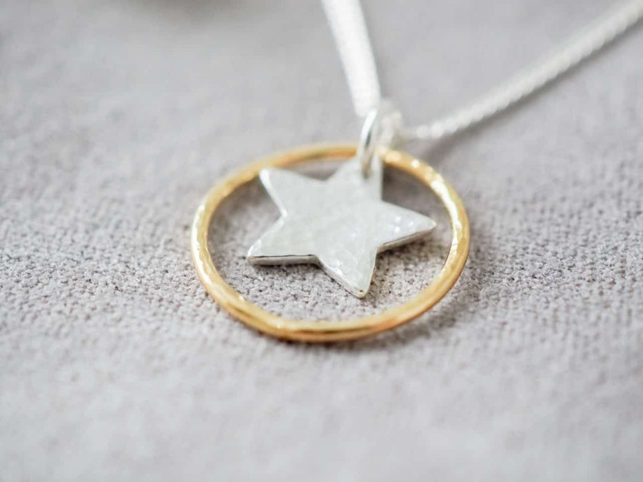 Gold halo necklace