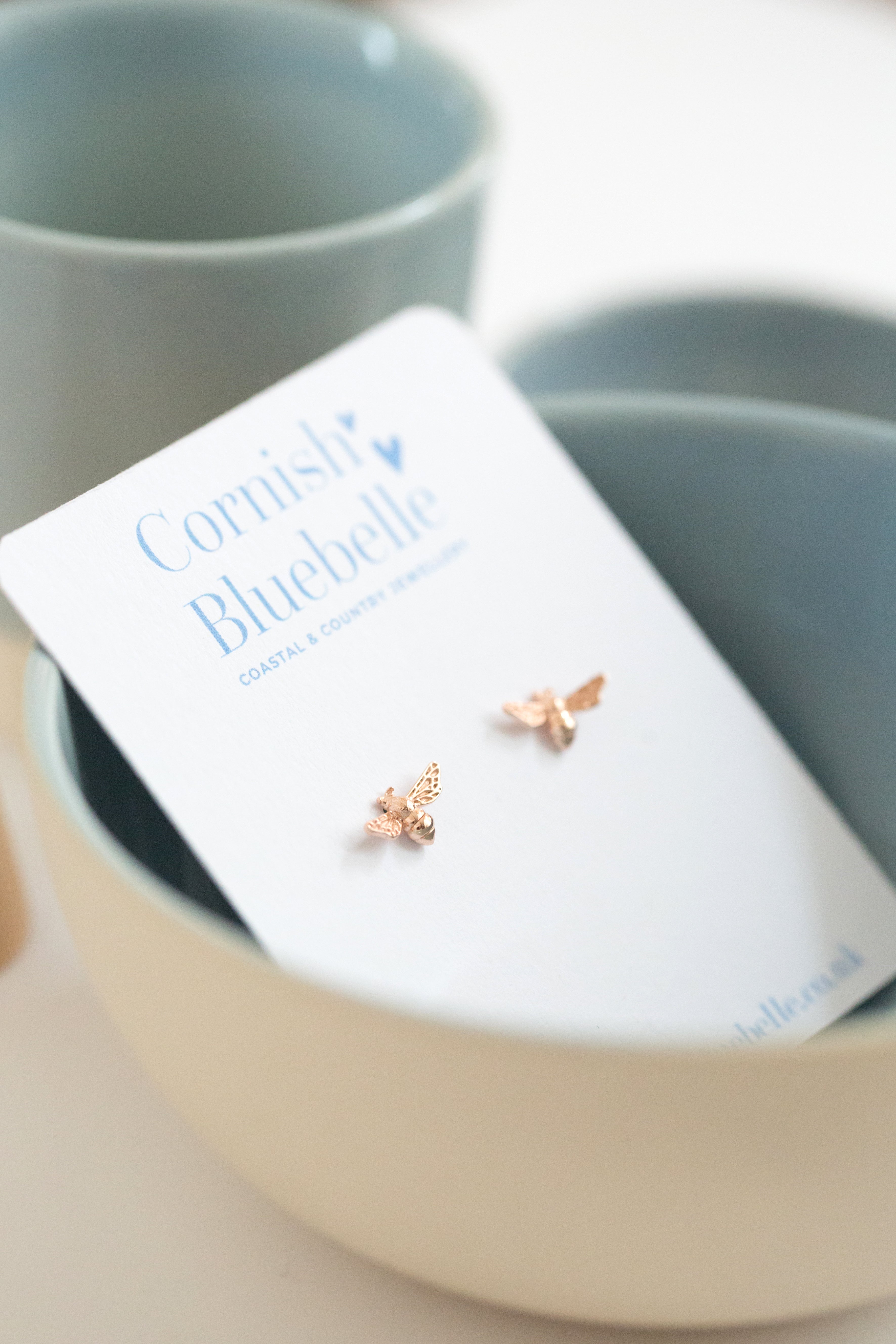 Bumble bee studs