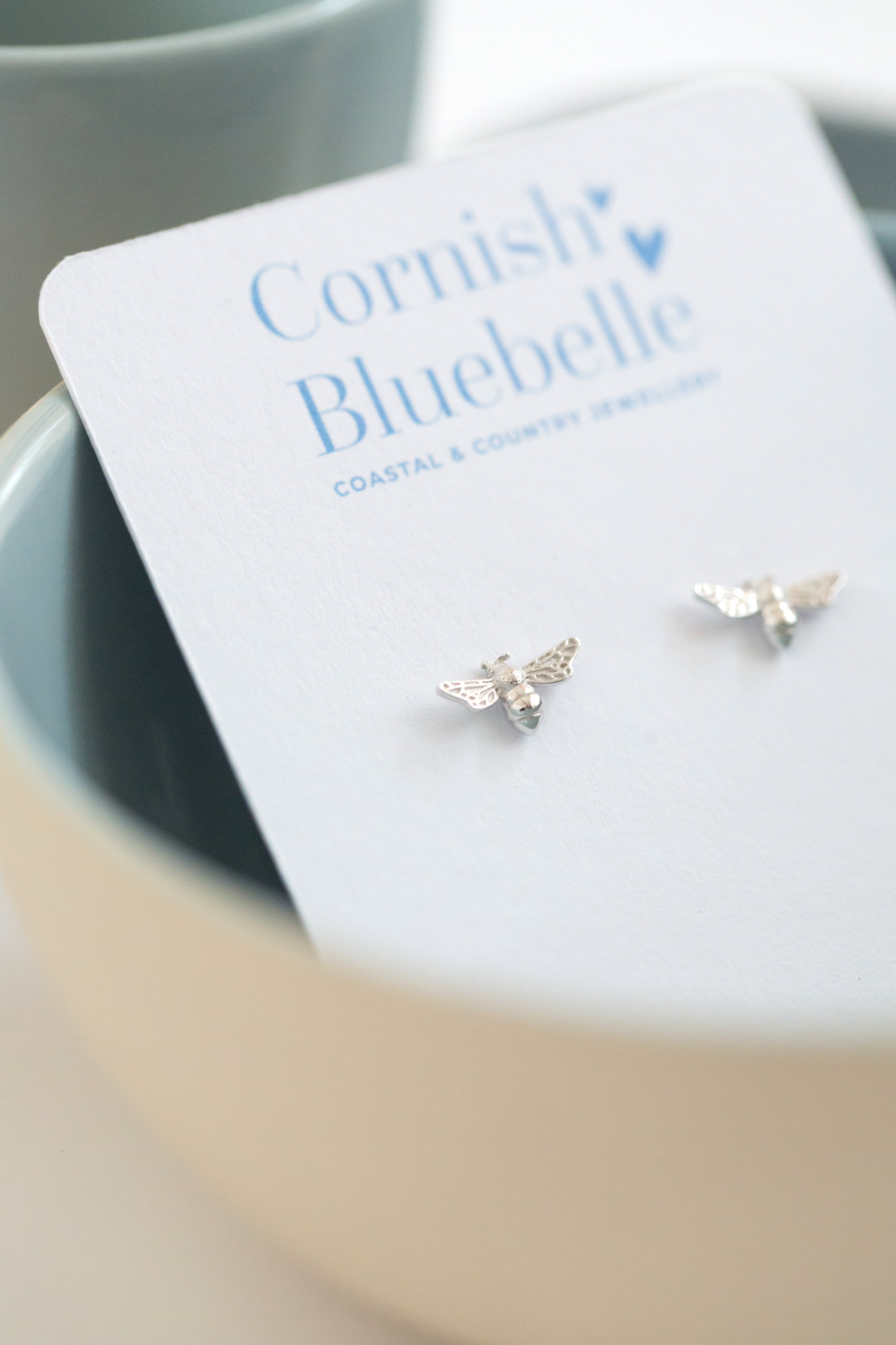 Bumble bee studs