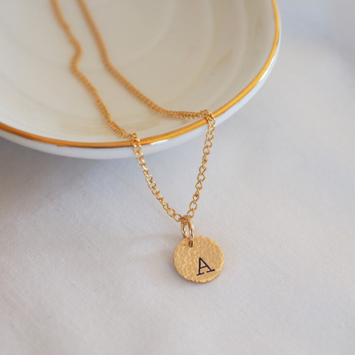 Hammered gold disc necklace