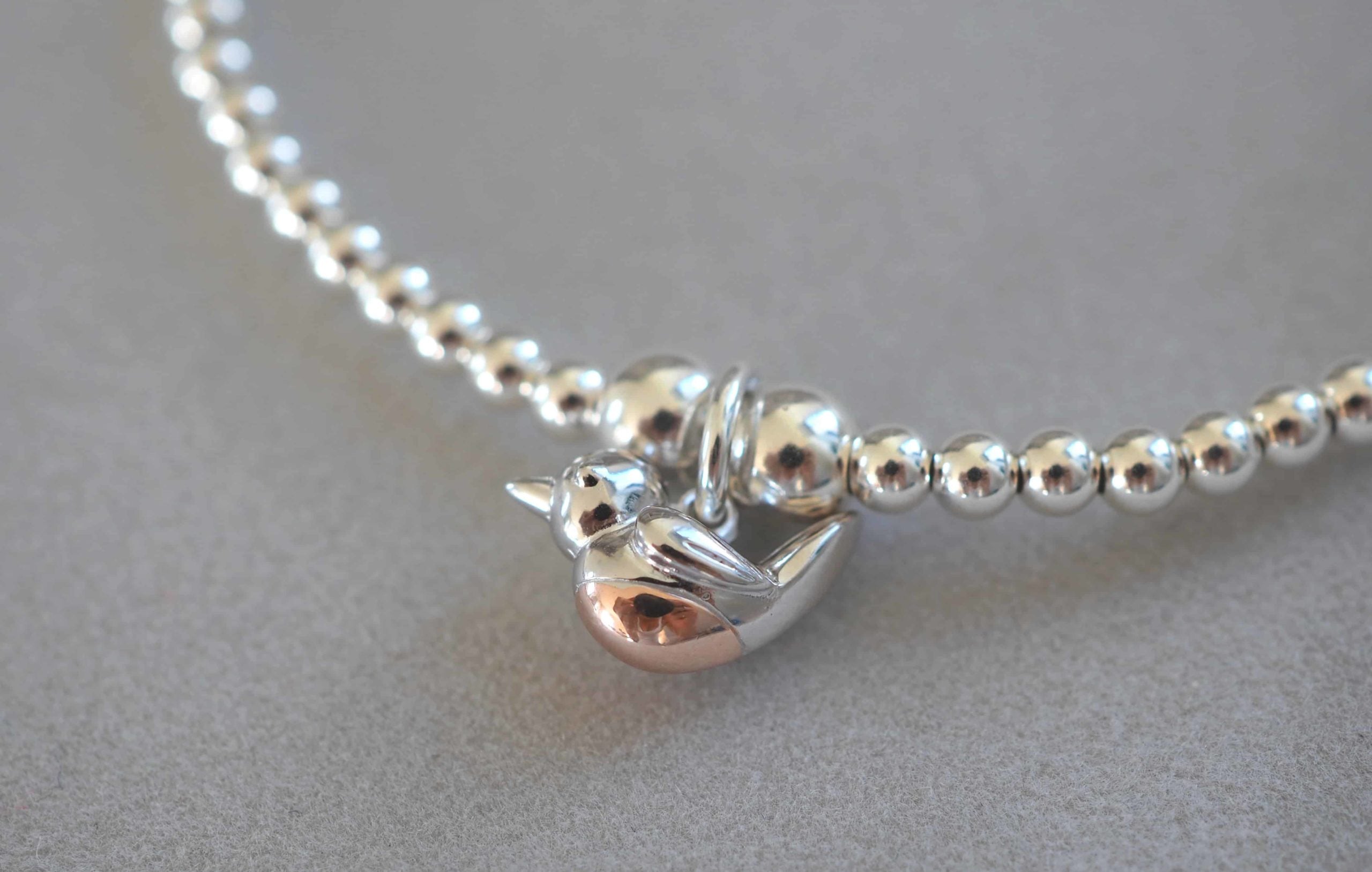 Little robin beaded bracelet